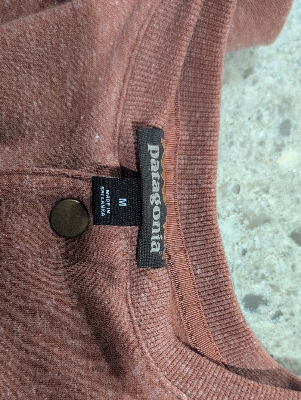 Patagonia Henley Sweatshirt Pullover in Dusty Rose - Picture 3 of 7
